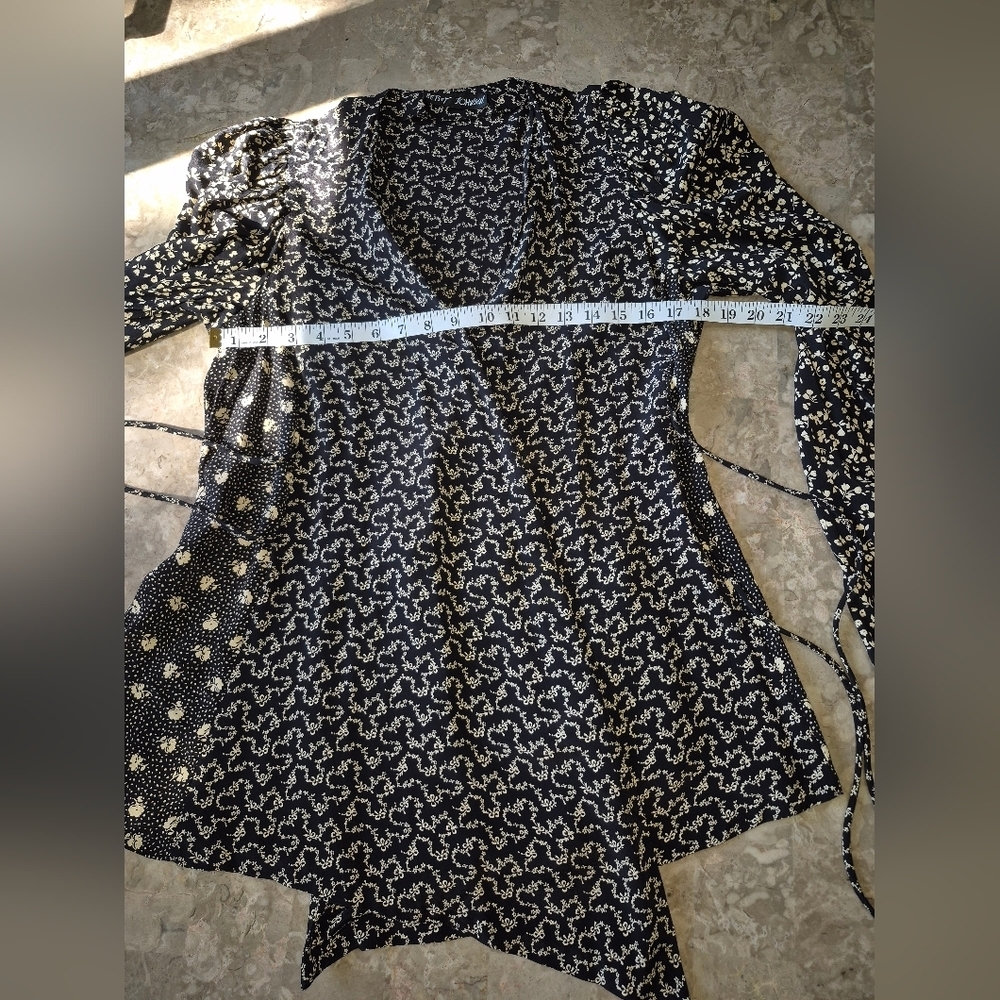 Betsey Johnson y2k Vintage 90s Rare Floral and Bow Black and Cream Patterned Set - Picture 14 of 16
